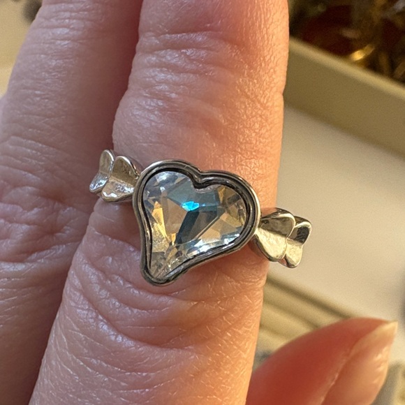 Silvertone Heart Ring - Picture 1 of 1